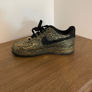 Nike Air Force 1 iD – Metallic Gold Elephant